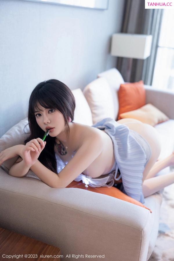 Arude薇薇  [XiuRen]高清写真图 2023.08.22 No.7266 Arude薇薇 丝袜美腿第40张图片